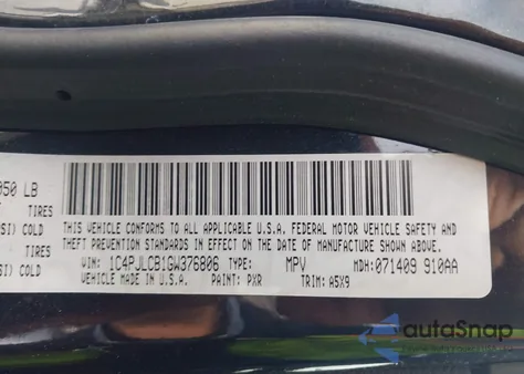 2016 Jeep Cherokee Latitude z USA, uszkodzony, nr VIN 1C4PJLCB1GW376806